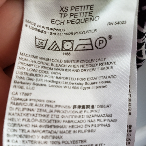 Banana Republic Black&White Tie Collar Blouse - Picture 7 of 7